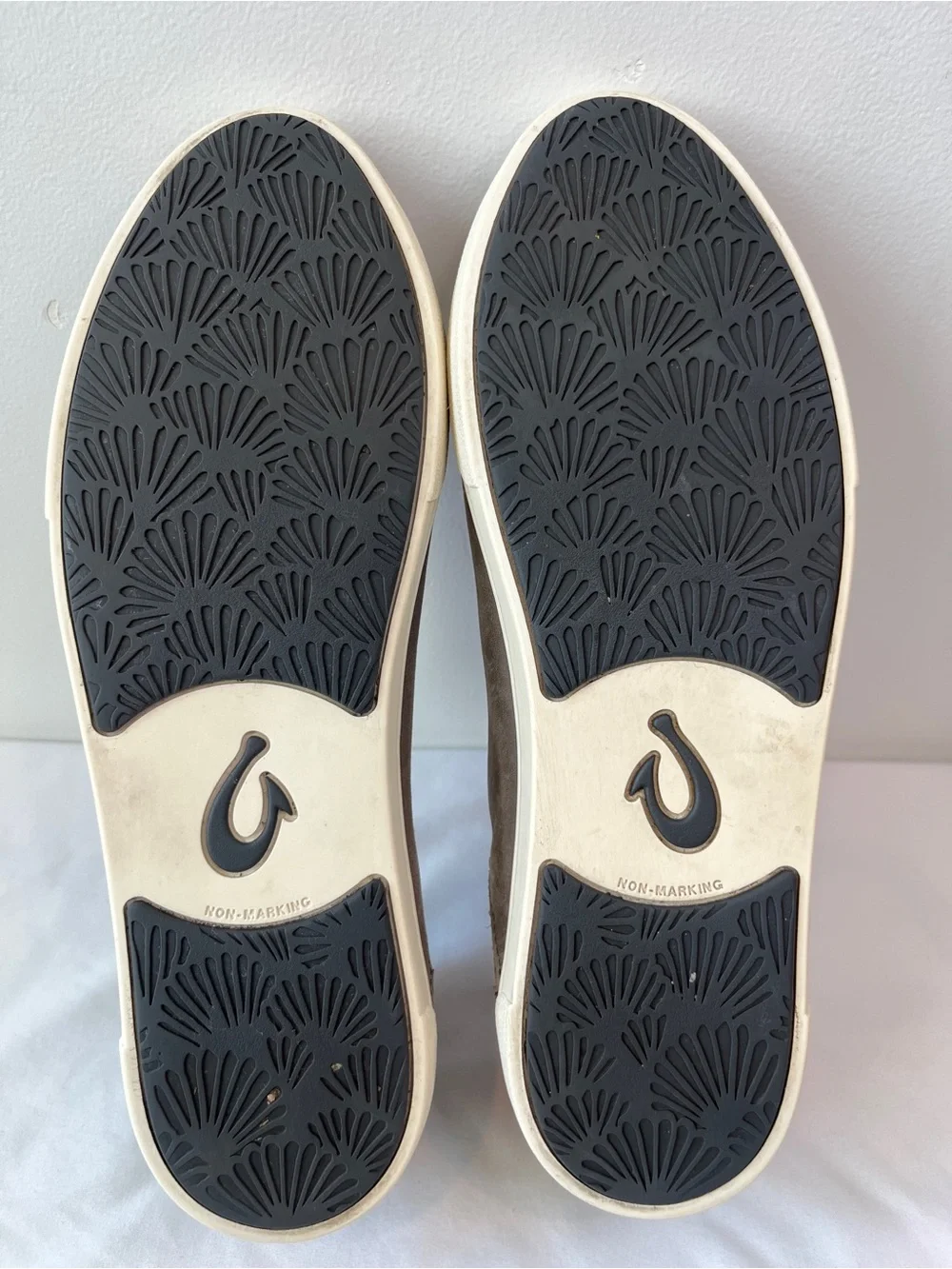 OluKai waipahe brown